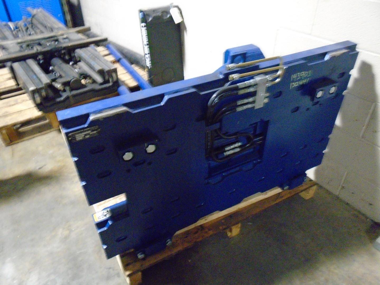 2014 Rightline MTM072 bar arm clamp Unavailable Attachment - 123Forklift