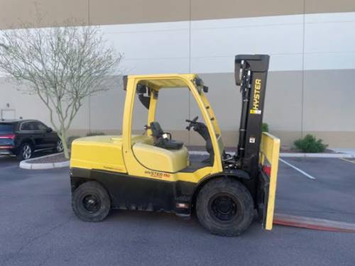 For Rent 11000 lbs - 202" lift -  Diesel - Indoor/Outdoor Pneumatic Tires