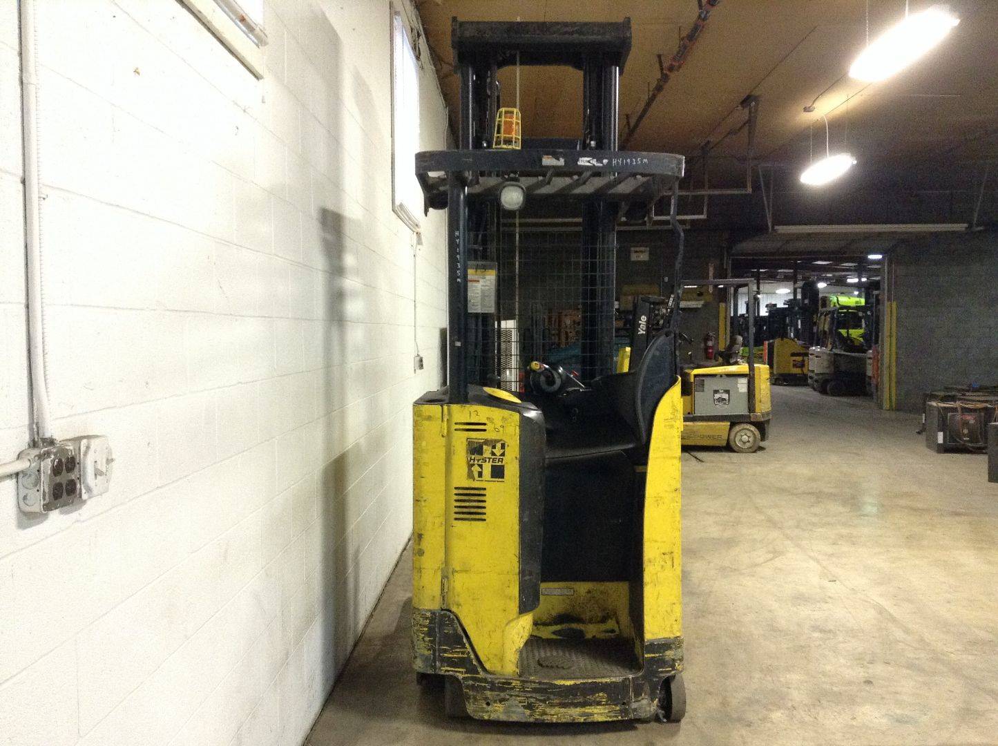 2014 Electric Hyster N45ZR218.5 Electric Narrow Aisle Single Reach