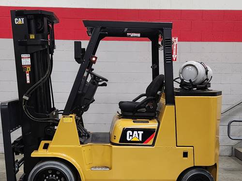 For Rent 12000 lbs - 189" lift - Gas/Propane - Indoor Warehouse