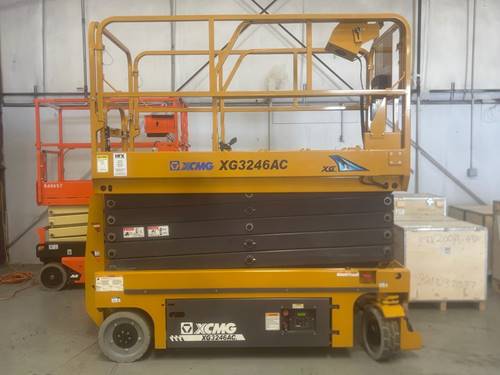 For Rent 39' lift -  Electric -  Slab