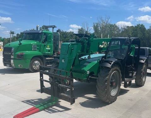 For Rent 6000 lbs - 36' lift -  Diesel