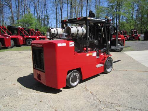 For Rent 22000 lbs - 127" lift - Gas/Propane - Indoor Warehouse