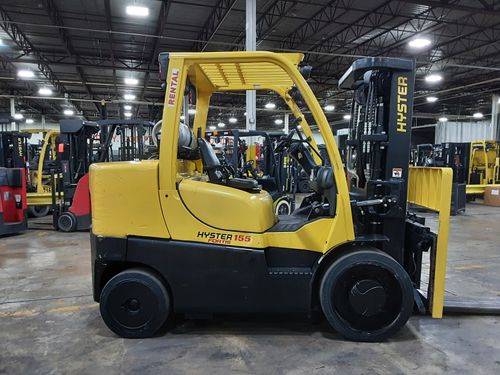 For Rent 15500 lbs - 150" lift - Gas/Propane - Indoor Warehouse