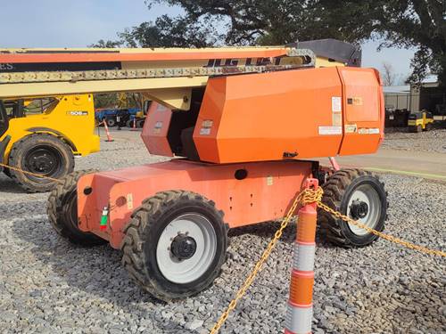 For Rent 66' lift -  Diesel - Outdoor Rough Terrain