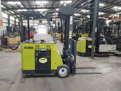 For Rent 4000 lbs - 276" lift -  Electric - Indoor Warehouse