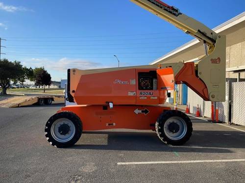 For Rent 80' lift -  Diesel -  Articulated Boom