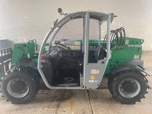 For Rent 5500 lbs - 19' lift -  Diesel