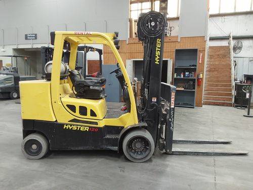 For Rent 12000 lbs - 208" lift - Gas/Propane - Indoor Warehouse