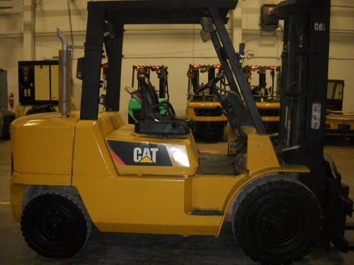 For Rent 10000 lbs - 130" lift -  Diesel - Indoor/Outdoor Pneumatic Tires