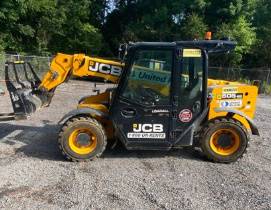 For Rent 5500 lbs - 20' lift -  Diesel