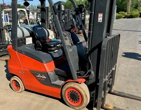 For Rent 5000 lbs - 190" lift - Gas/Propane - Indoor Warehouse