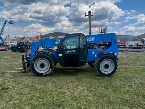For Rent 6000 lbs - 36' lift -  Diesel