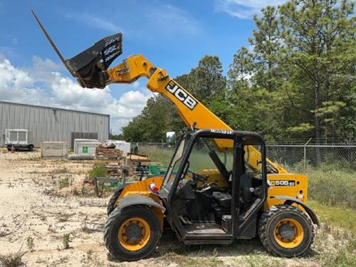 For Rent 5500 lbs - 20' lift -  Diesel