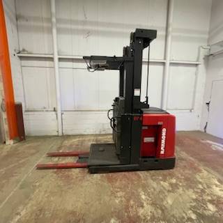 For Rent 3000 lbs - 240" lift -  Electric - Indoor Warehouse
