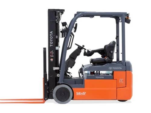 For Rent 3000 lbs - 189" lift -  Electric -  Electric 3 Wheel Sit Down