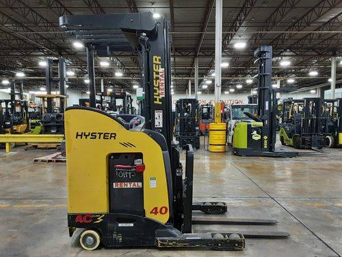 For Rent 4000 lbs - 203" lift -  Electric - Indoor Warehouse