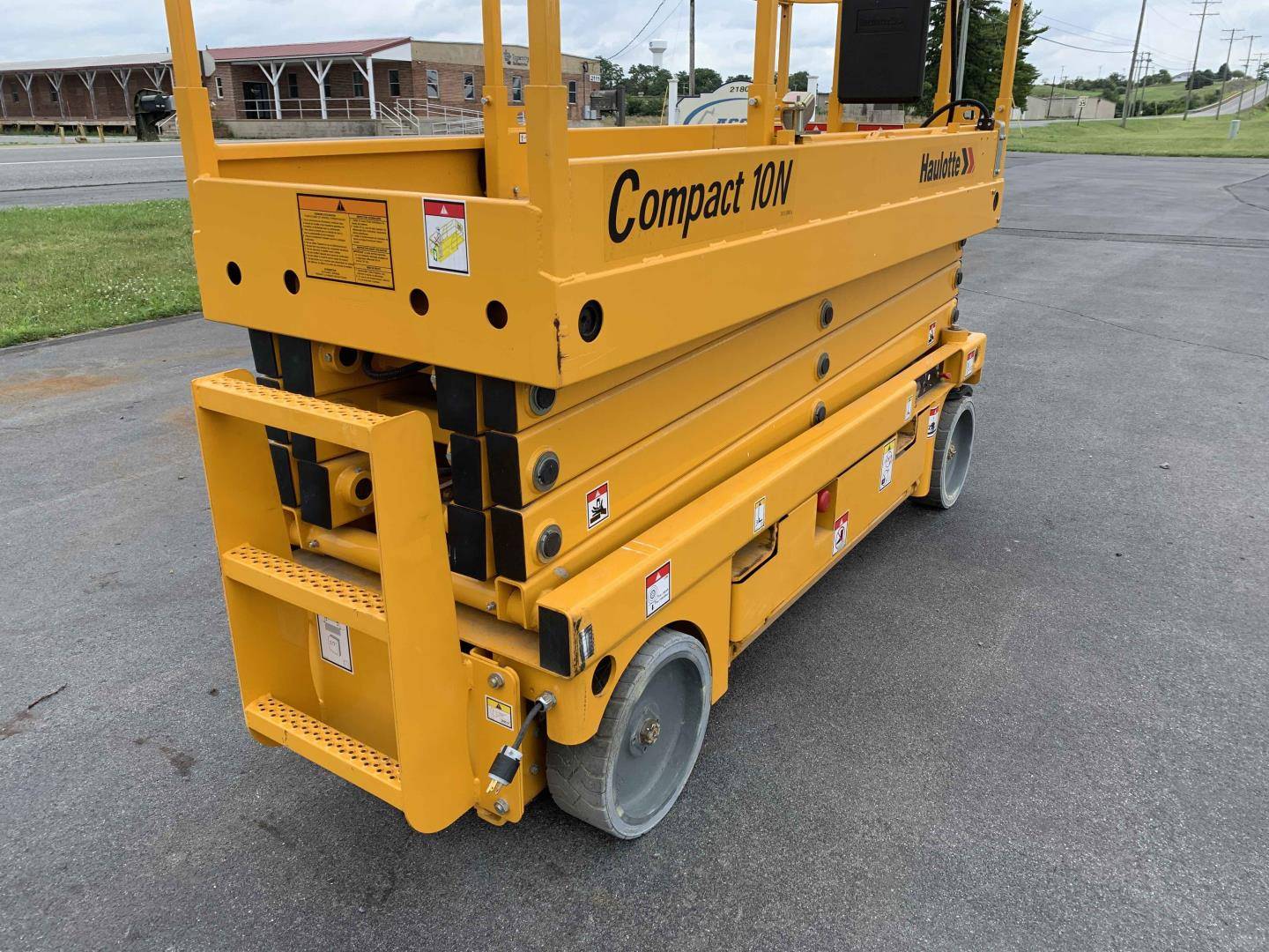 2013 Electric Haulotte Group Compact 10N