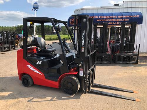 For Rent 5000 lbs - 185" lift - Gas/Propane - Indoor Warehouse