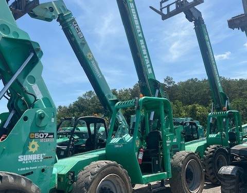For Rent 6000 lbs - 36' lift -  Diesel