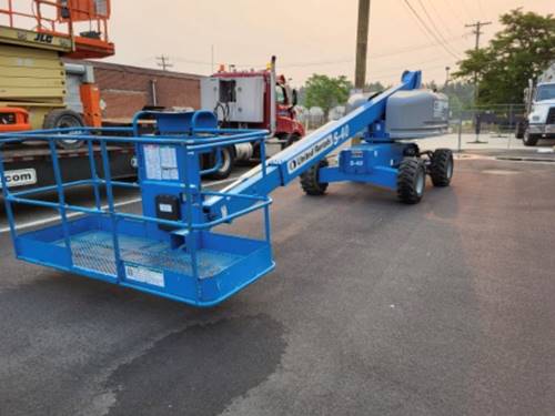 For Rent 40' lift -  Diesel - Outdoor Rough Terrain