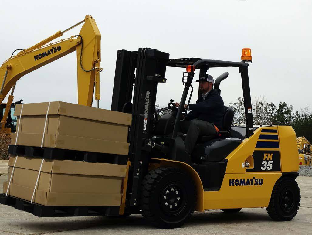 2020 Diesel Komatsu FH352 Pneumatic Tire 4 Wheel Sit Down