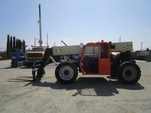 For Rent 9000 lbs - 43' lift -  Diesel