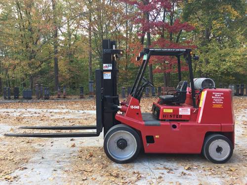 For Rent 15500 lbs - 143" lift - Gas/Propane - Indoor Warehouse