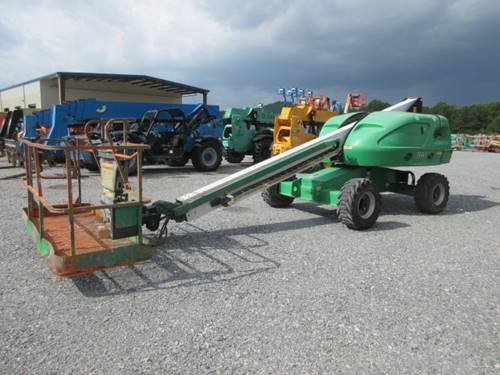 For Rent 40' lift -  Diesel - Outdoor Rough Terrain