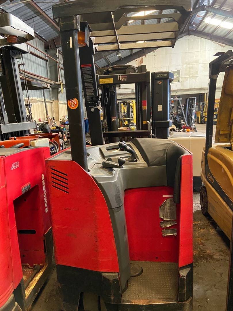 2012 Electric Raymond 415C30TT Electric Stand Up End Control (Docker)