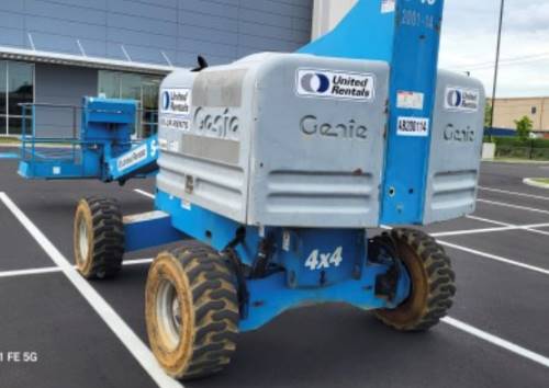 For Rent 40' lift -  Diesel - Outdoor Rough Terrain