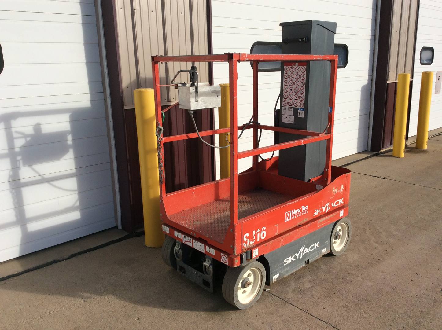 2014 Electric Skyjack SJ16 Slab