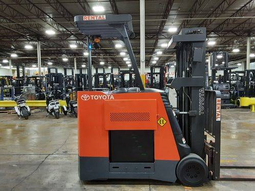 For Rent 5000 lbs - 188" lift -  Electric - Indoor Warehouse