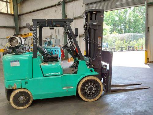 For Rent 13500 lbs - 188" lift - Gas/Propane - Indoor Warehouse