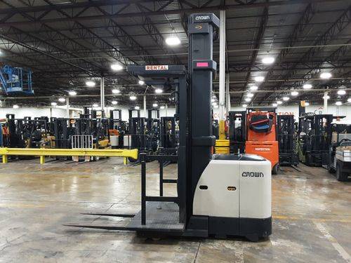 For Rent 3000 lbs - 276" lift -  Electric - Indoor Warehouse